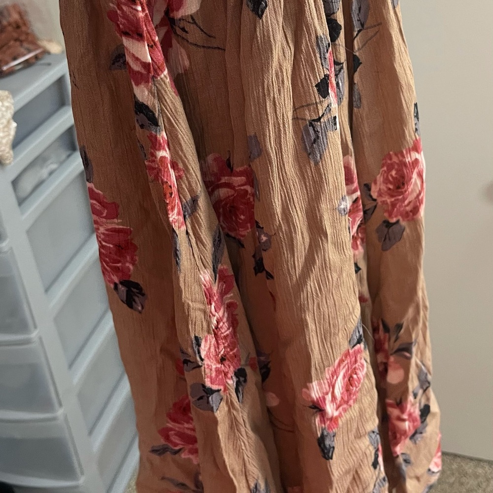 Dress - Picture 3 of 4